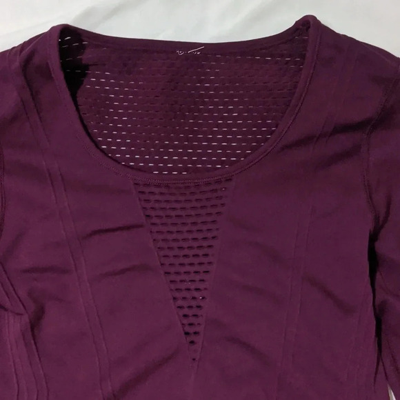 Fabletics Arta Seamless Long Sleeve Top, Port Wine Size S - Picture 4 of 15